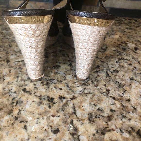 Michael Kors Peep Toe Wedges Size 9 - Picture 4 of 8